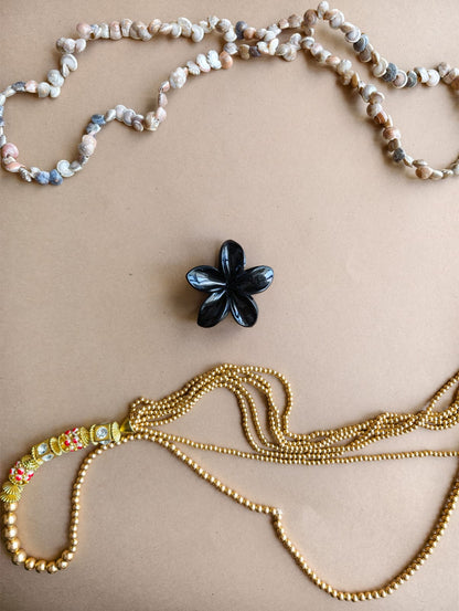 Glossy Medium Flower Hair Claw