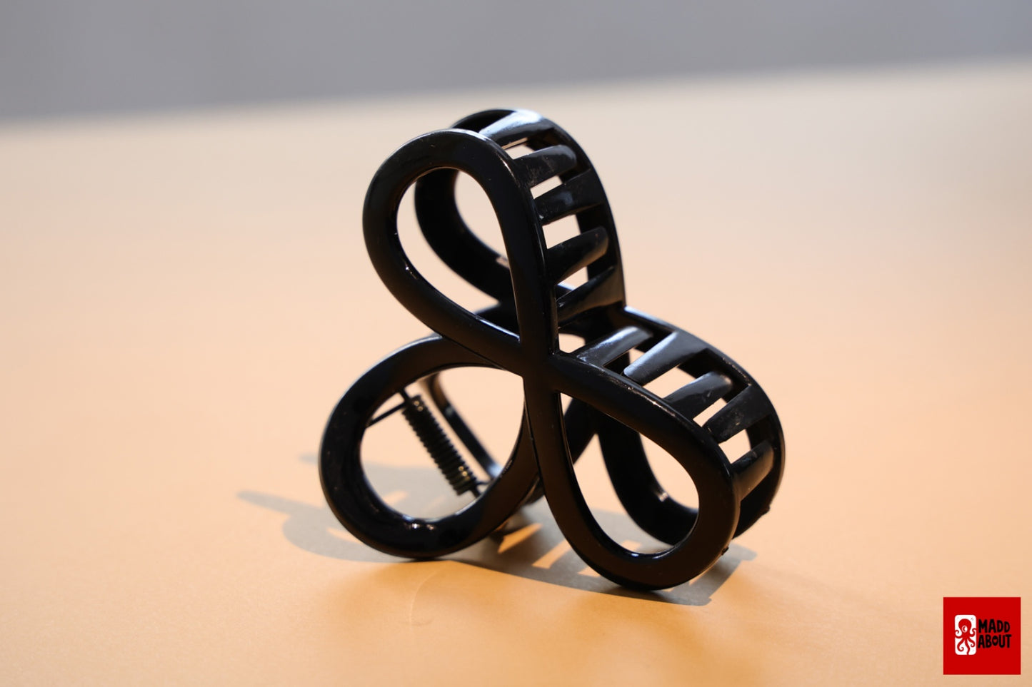 Glossy Infinite Loops Claw