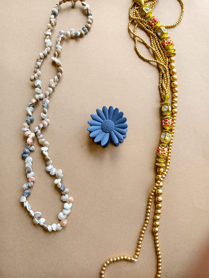 Medium Matte Sunflower Hair Claw