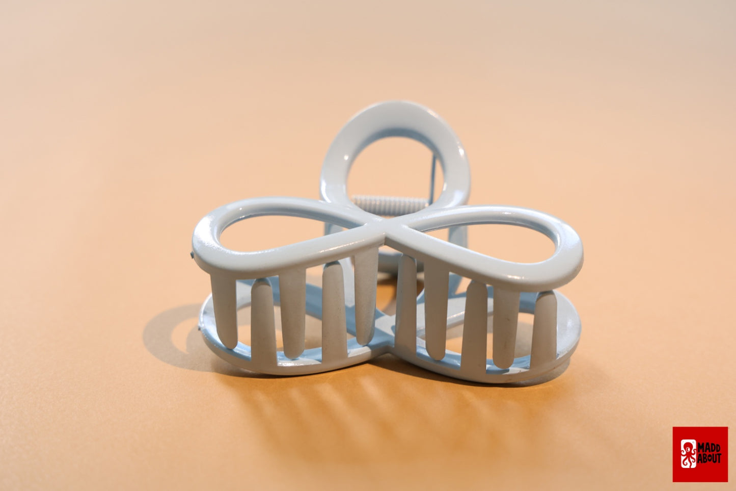 Glossy Infinite Loops Claw