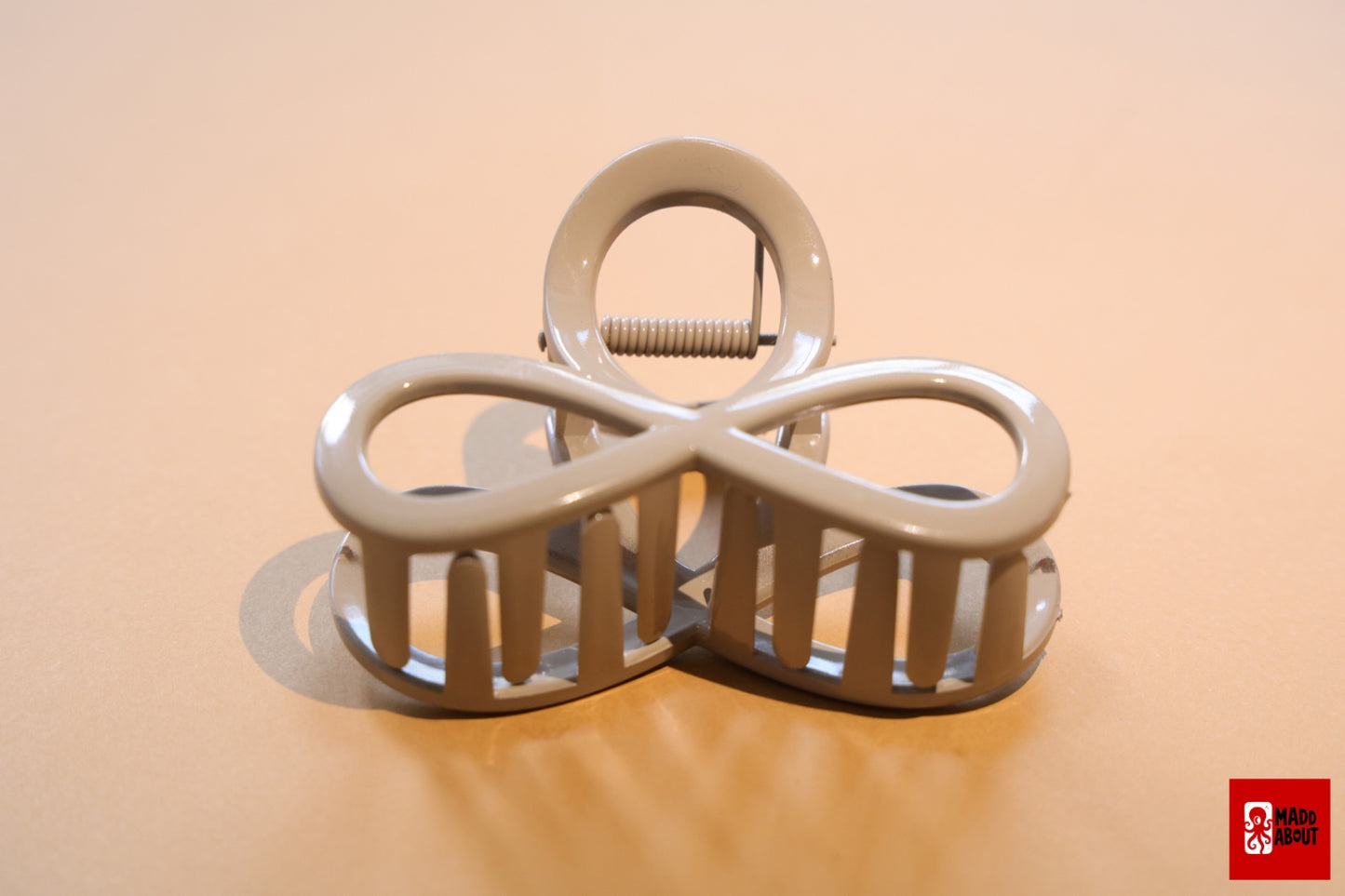 Glossy Infinite Loops Claw