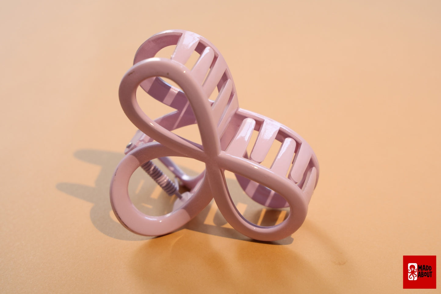 Glossy Infinite Loops Claw
