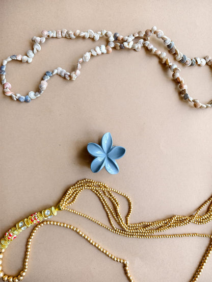 Glossy Medium Flower Hair Claw