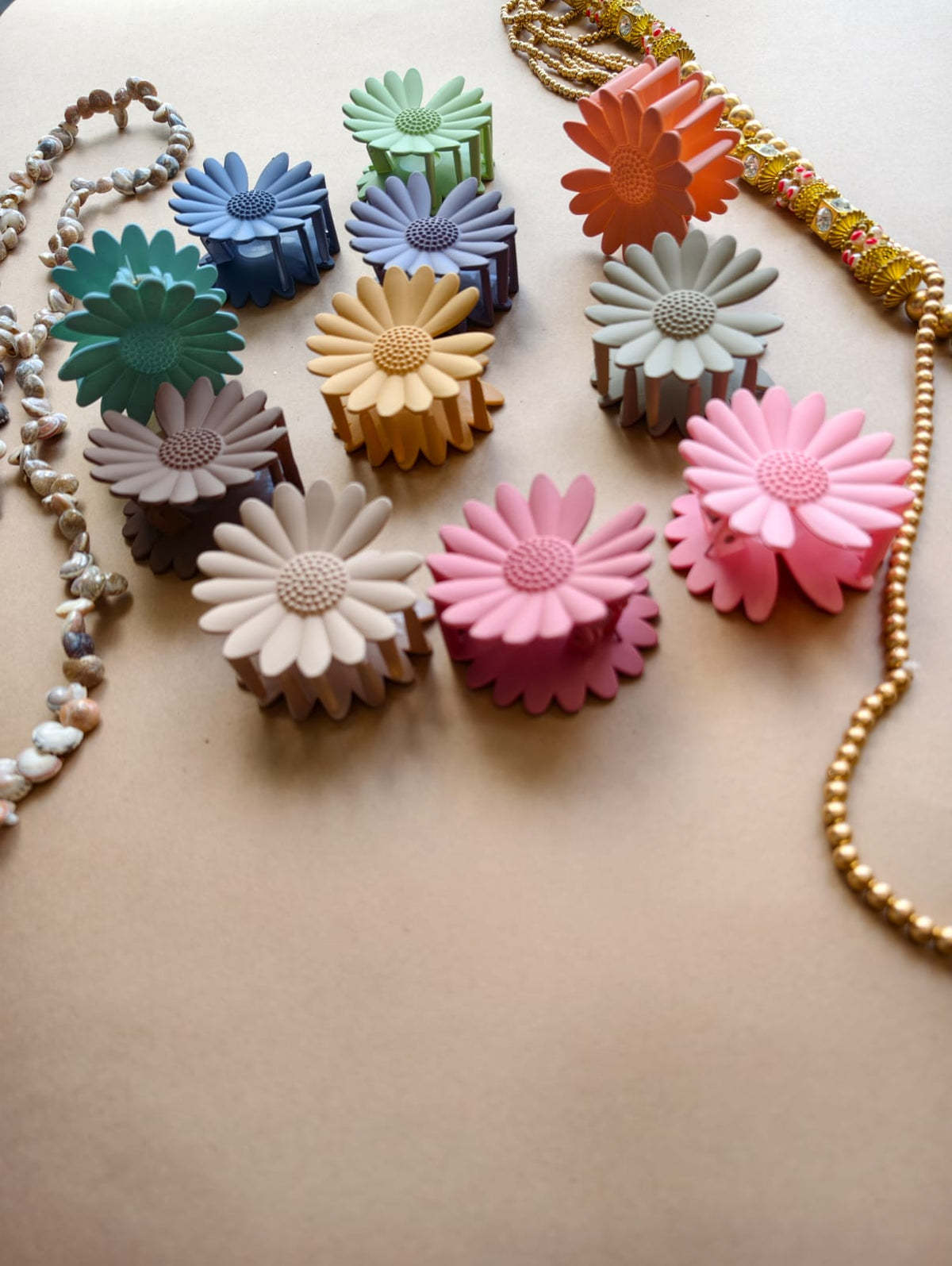 Medium Matte Sunflower Hair Claw