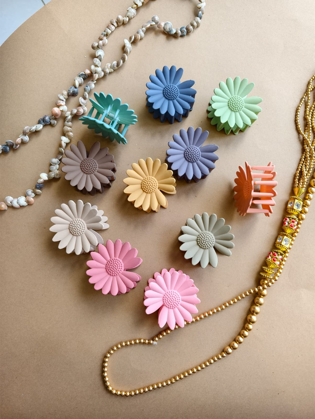 Medium Matte Sunflower Hair Claw