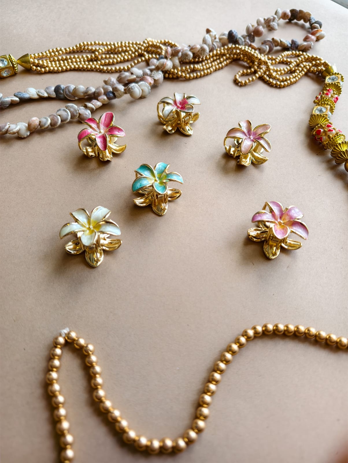 Metal flower mini claws