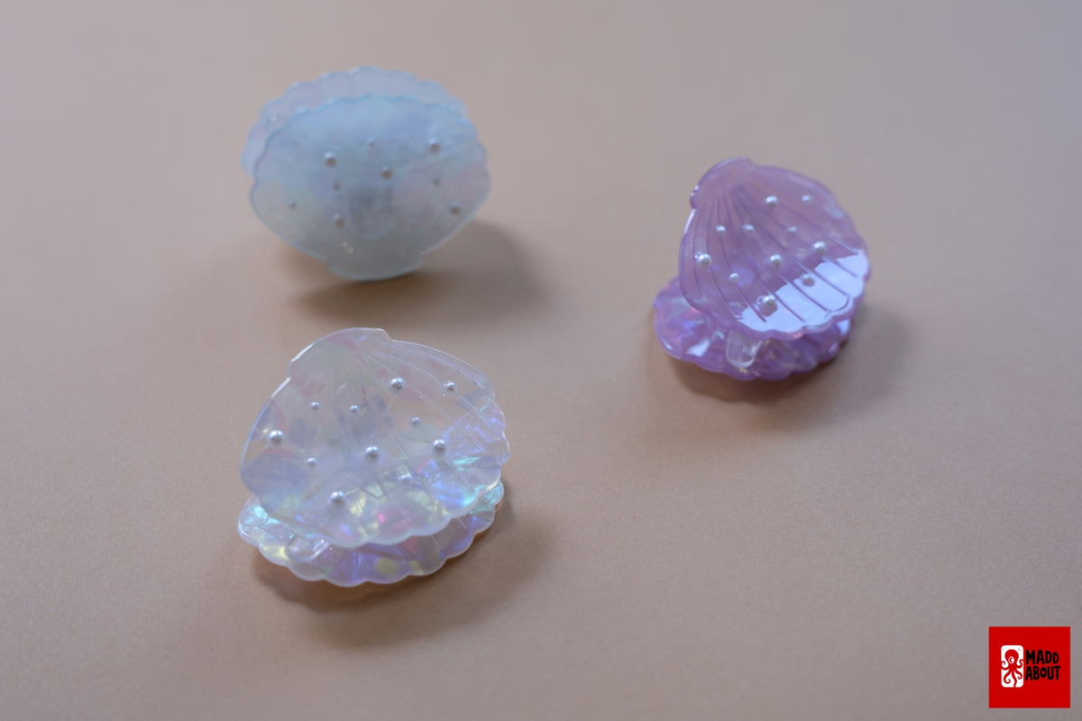 Pearl Shell Hair Claw