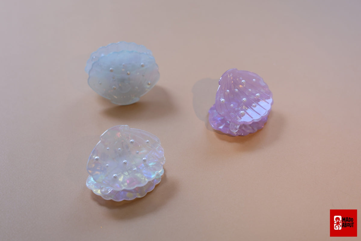Pearl Shell Hair Claw