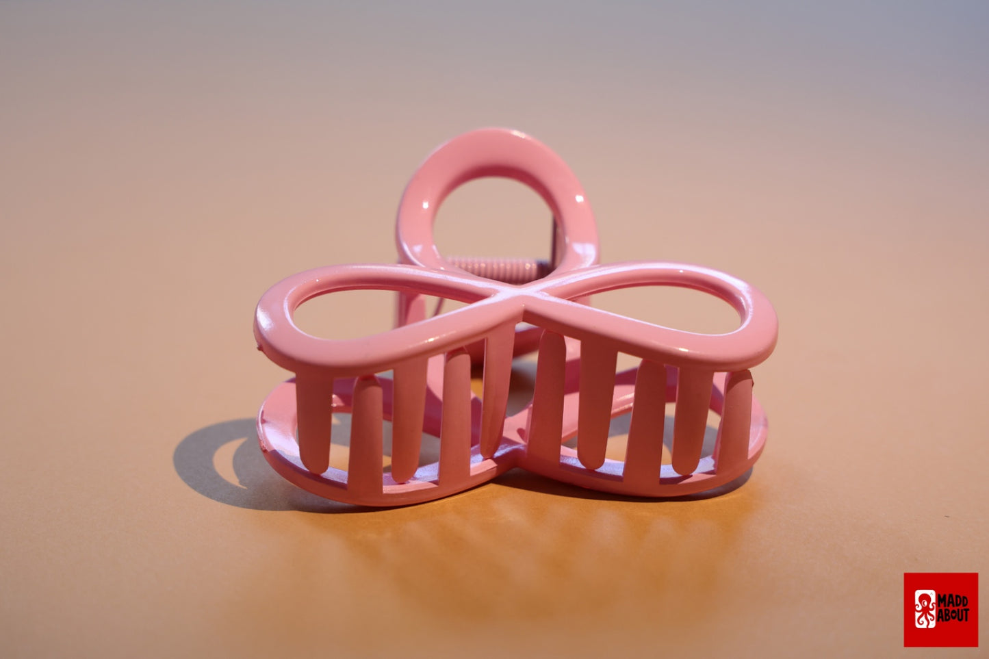 Glossy Infinite Loops Claw