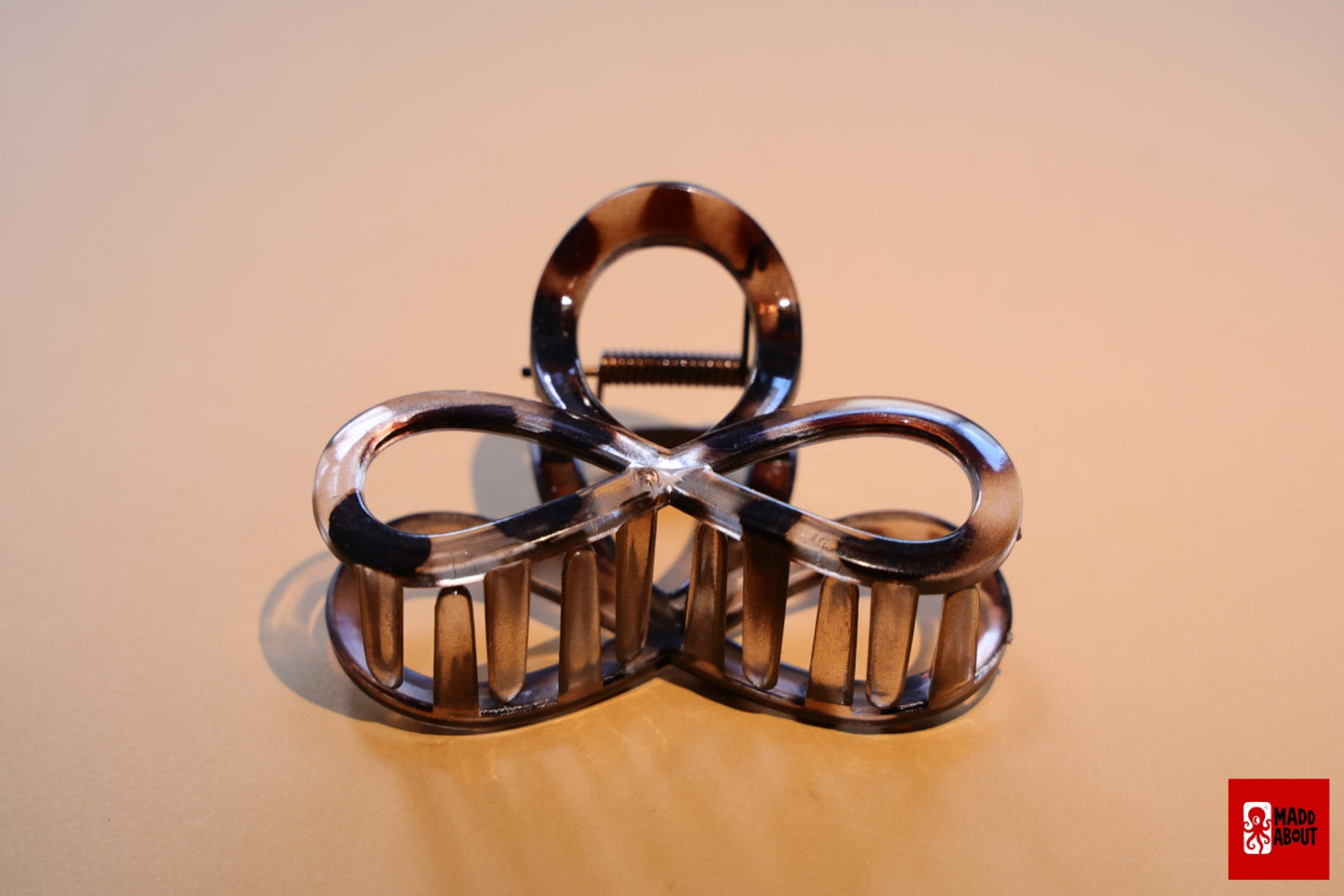 Glossy Infinite Loops Claw